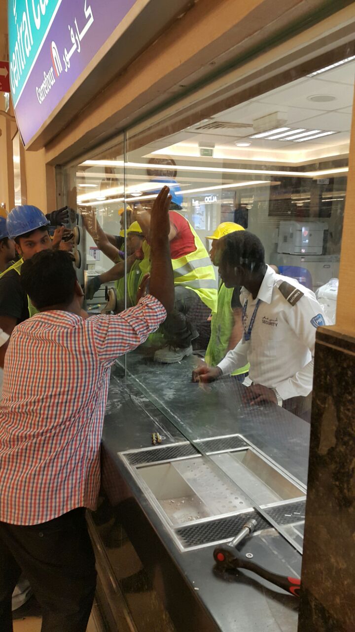 Bullet Proof Glass @ Careefour Delma Mall (4)